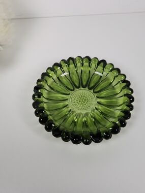 Vintage Hazel Atlas Glass Avocado Green Daisy Ashtray | Sunflower Trinket Dish